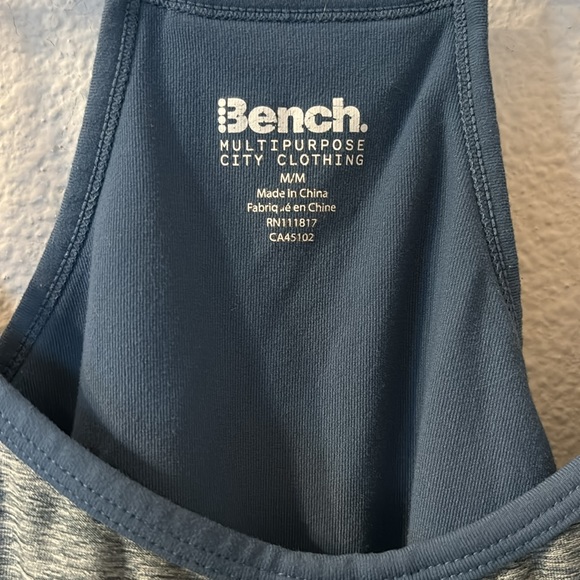 Bench double layer workout tank top size medium - Picture 2 of 6
